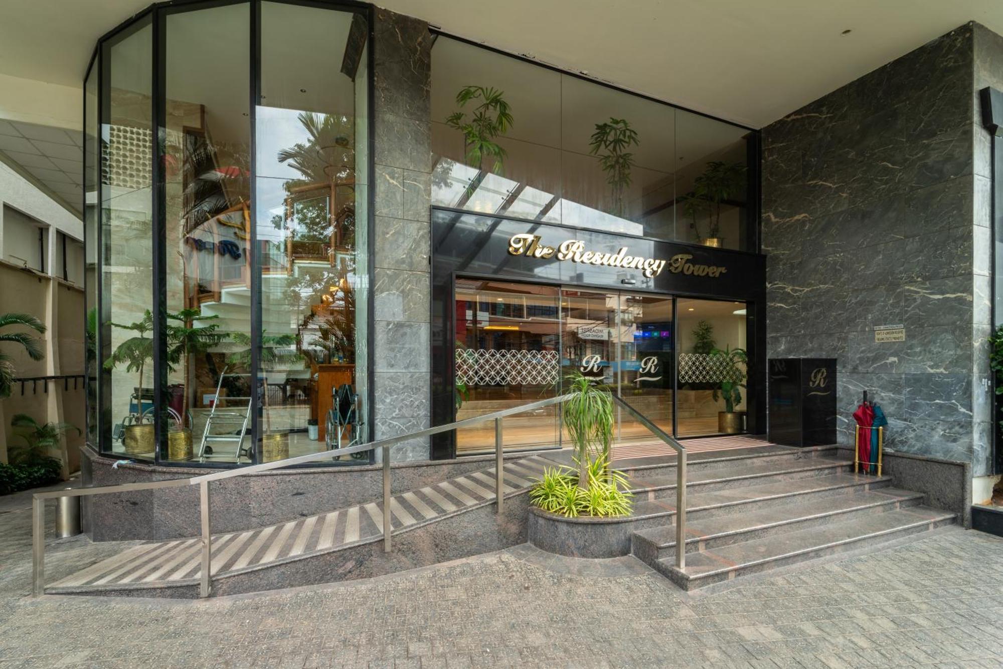 Residency Tower 4*