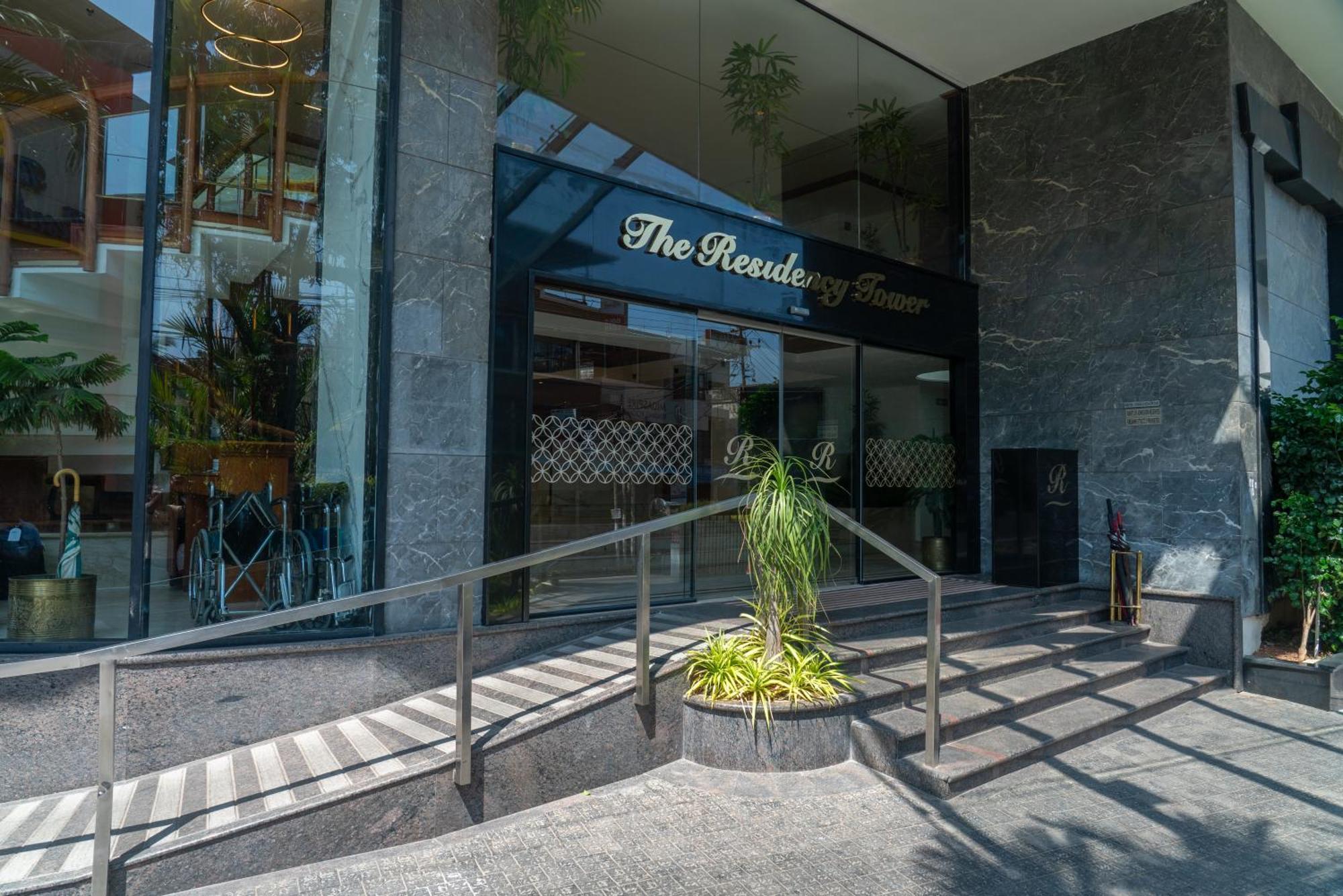 Residency Tower 4*